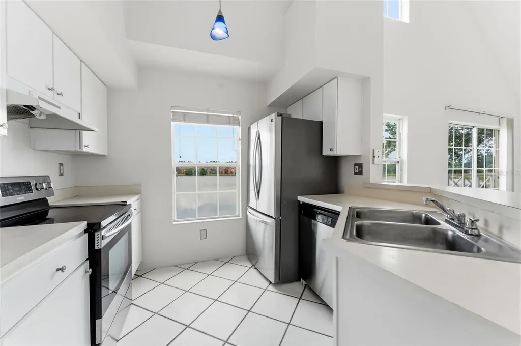 9714 Lake Chase Island Way Tampa FL 33626