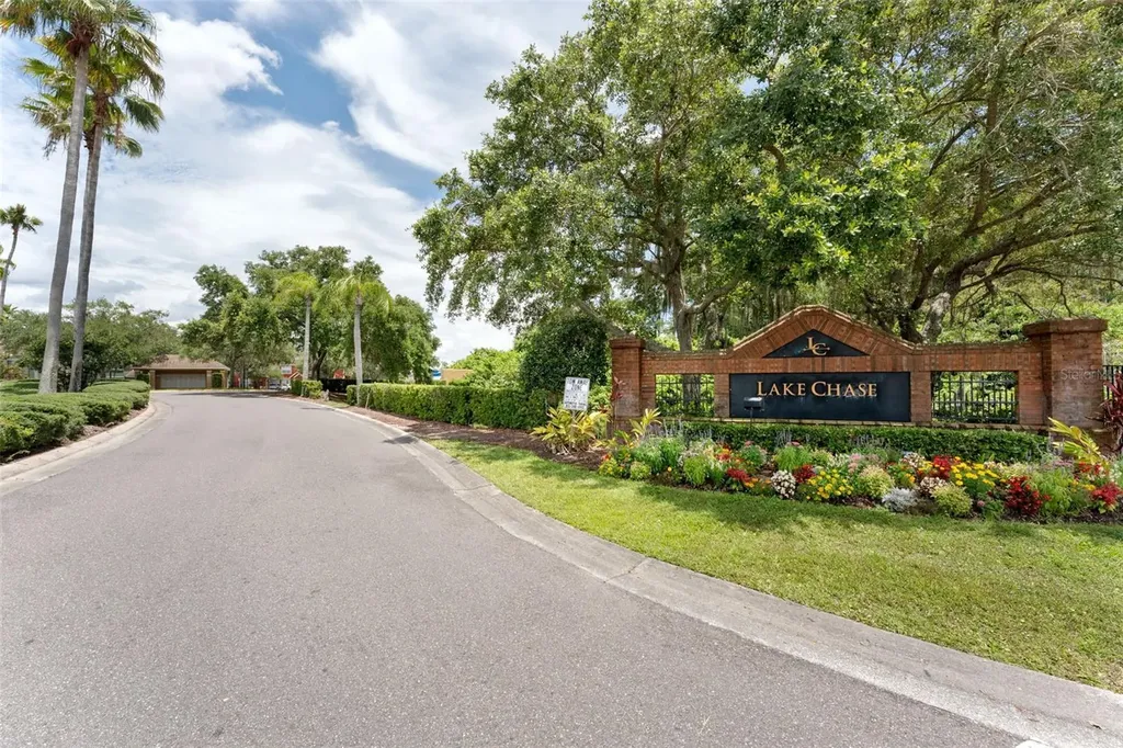 9714 Lake Chase Island Way Tampa FL 33626