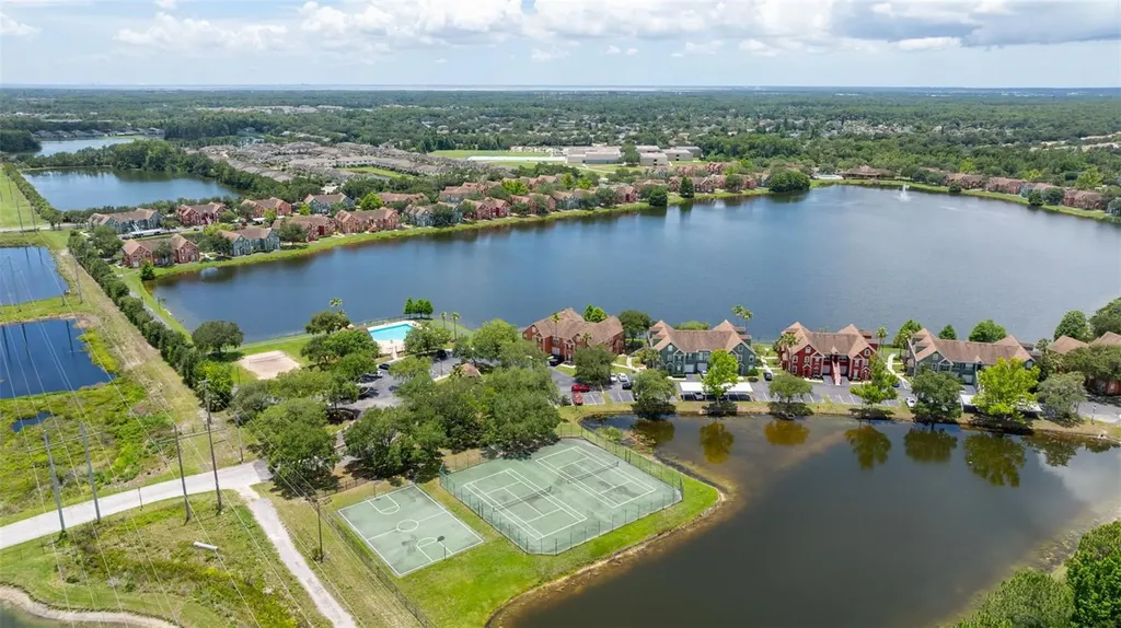 9714 Lake Chase Island Way Tampa FL 33626