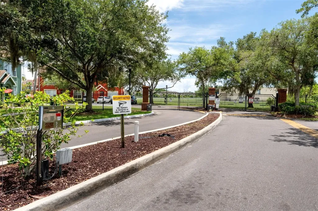 9714 Lake Chase Island Way Tampa FL 33626