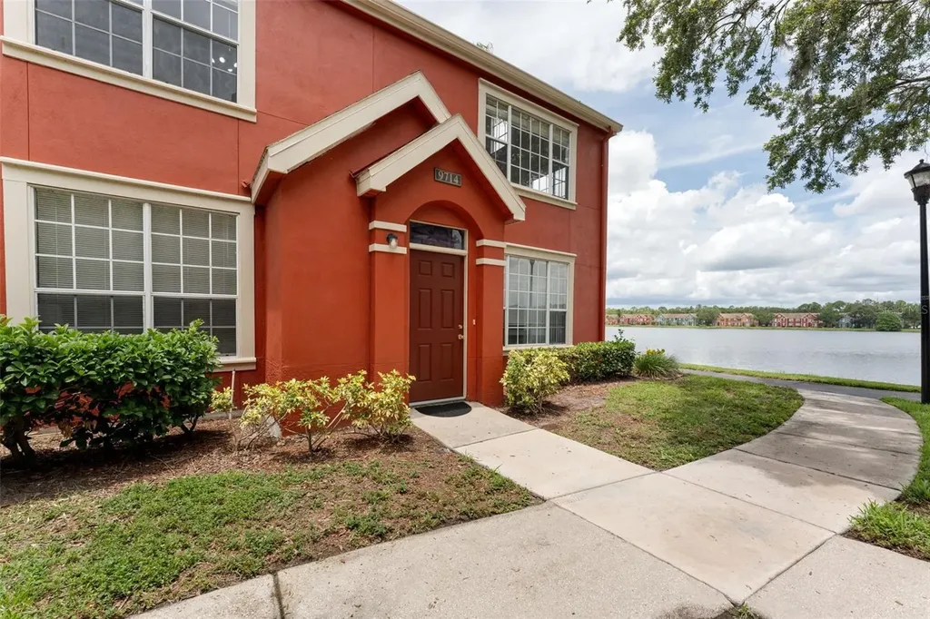 9714 Lake Chase Island Way Tampa FL 33626
