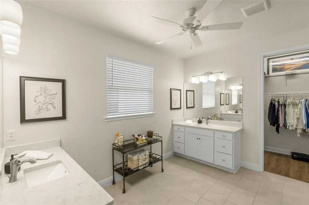 5773 Long Shore Loop Sarasota FL 34238