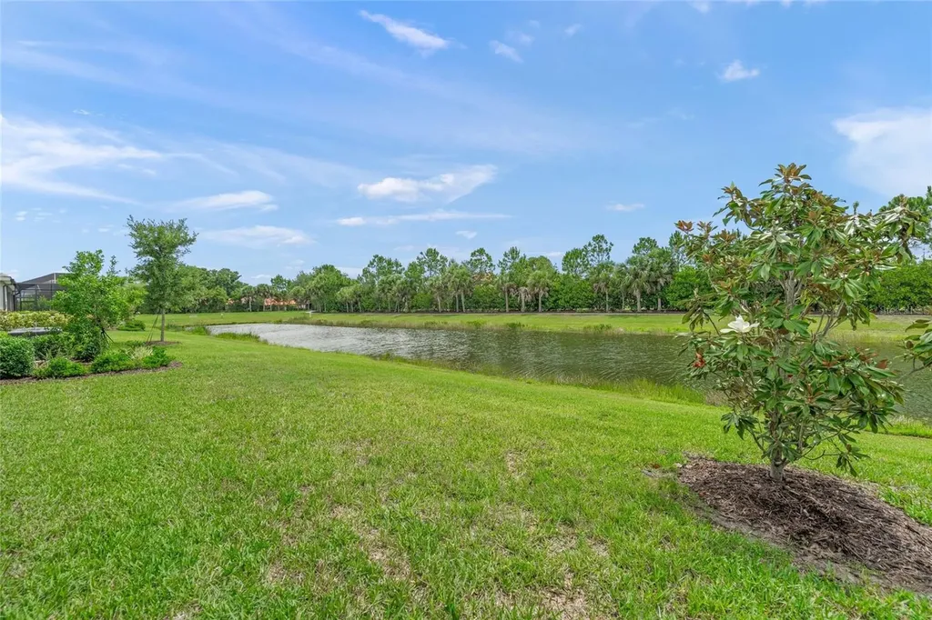 5773 Long Shore Loop Sarasota FL 34238