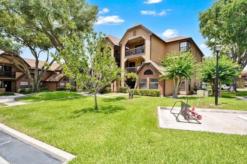 360 Lake Ontario Court Altamonte Springs FL 32701