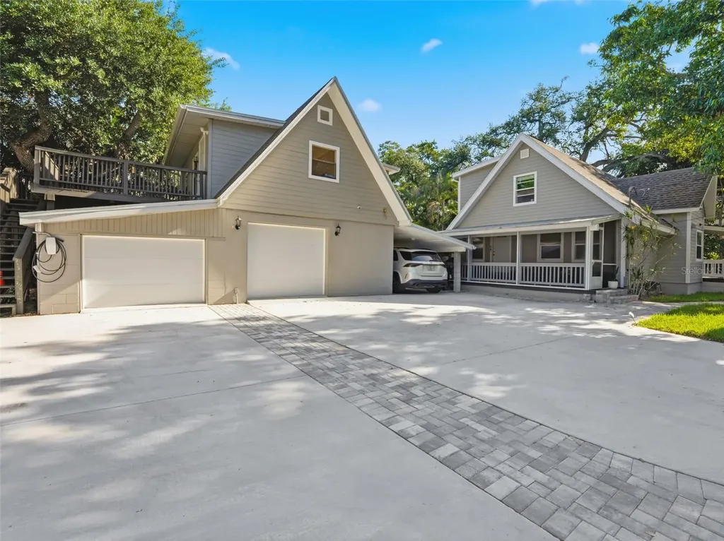 2607 W Wyoming Avenue Tampa FL 33611