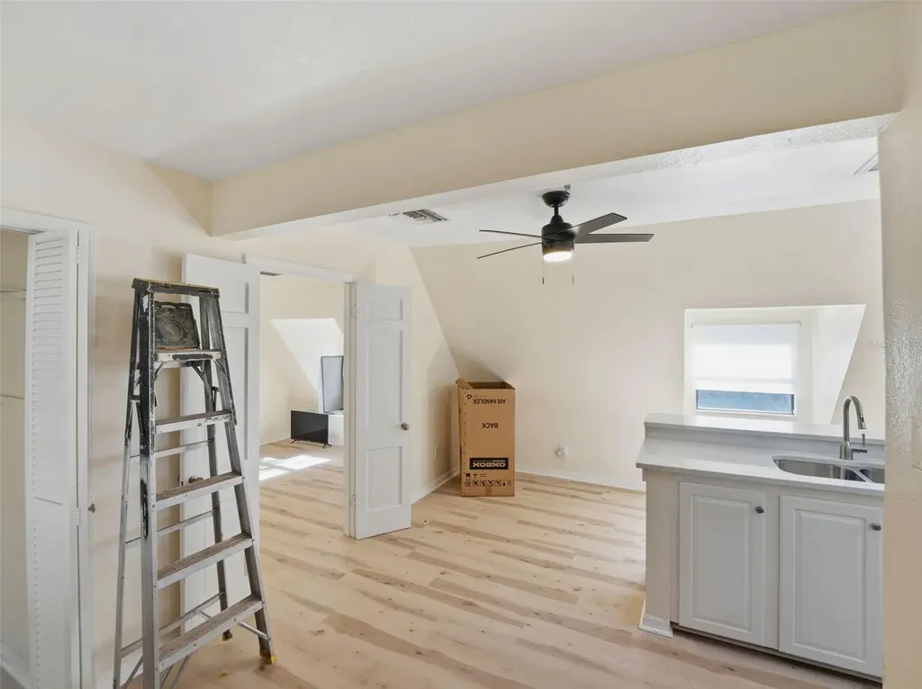 2607 W Wyoming Avenue Tampa FL 33611