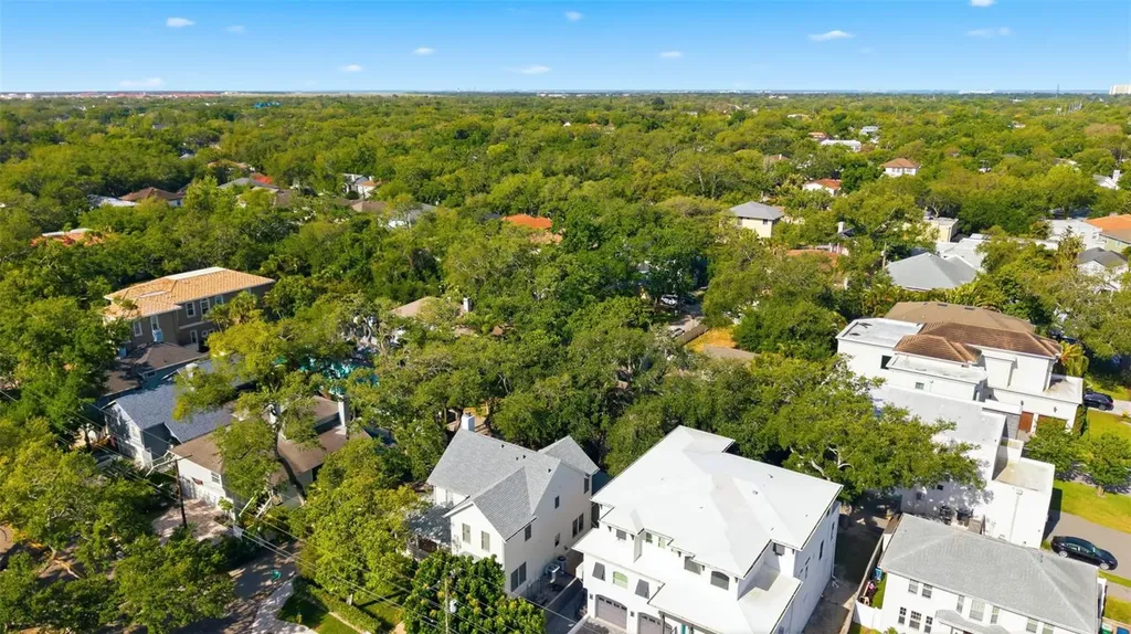2607 W Wyoming Avenue Tampa FL 33611