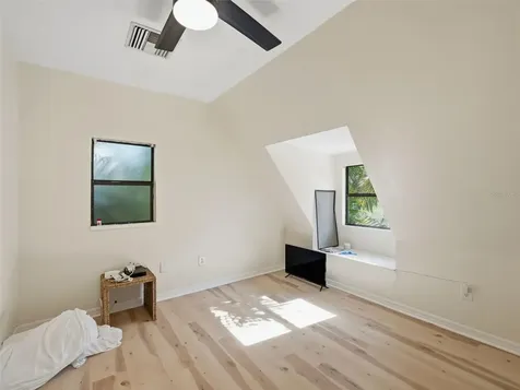 2607 W Wyoming Avenue Tampa FL 33611