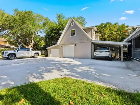 2607 W Wyoming Avenue Tampa FL 33611