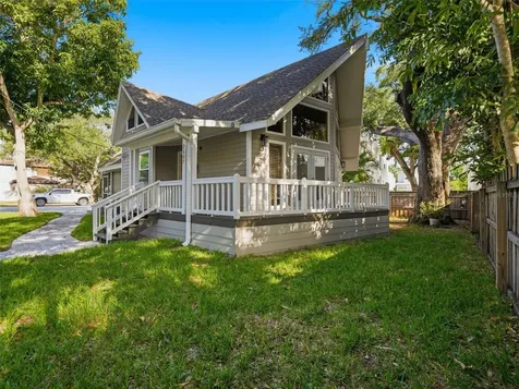 2607 W Wyoming Avenue Tampa FL 33611