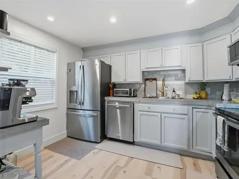 2607 W Wyoming Avenue Tampa FL 33611
