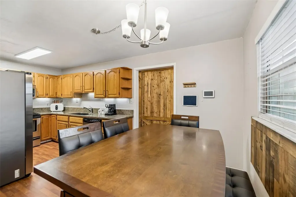 4437 W Bay Avenue Tampa FL 33616