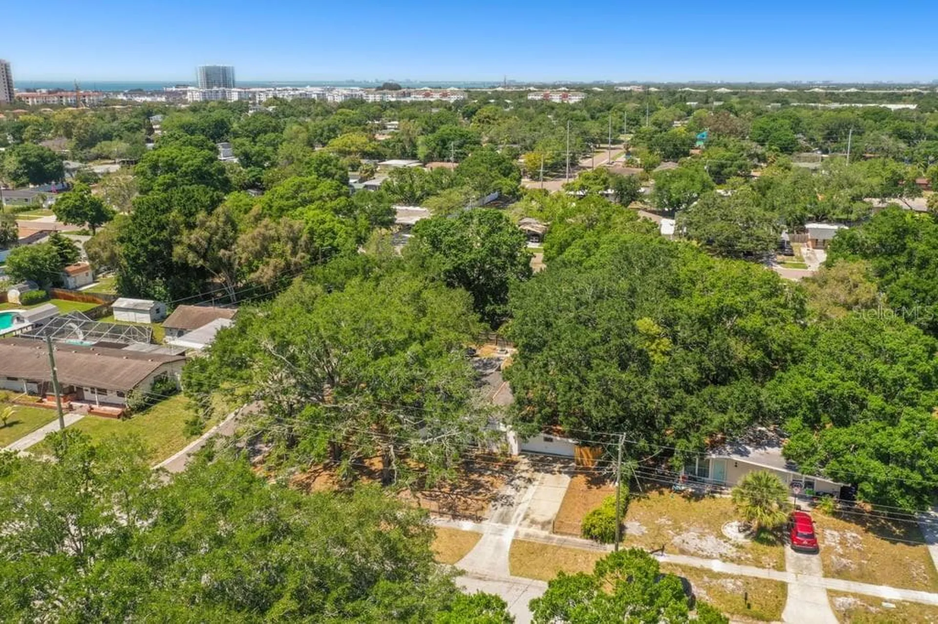 4437 W Bay Avenue Tampa FL 33616