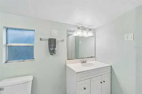 4437 W Bay Avenue Tampa FL 33616