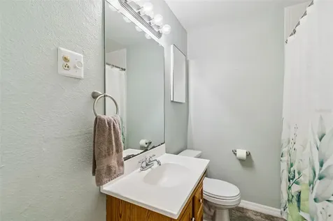 4437 W Bay Avenue Tampa FL 33616