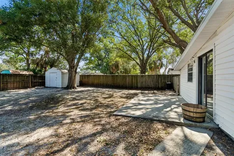 4437 W Bay Avenue Tampa FL 33616