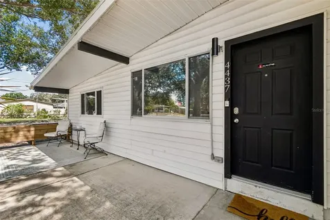 4437 W Bay Avenue Tampa FL 33616