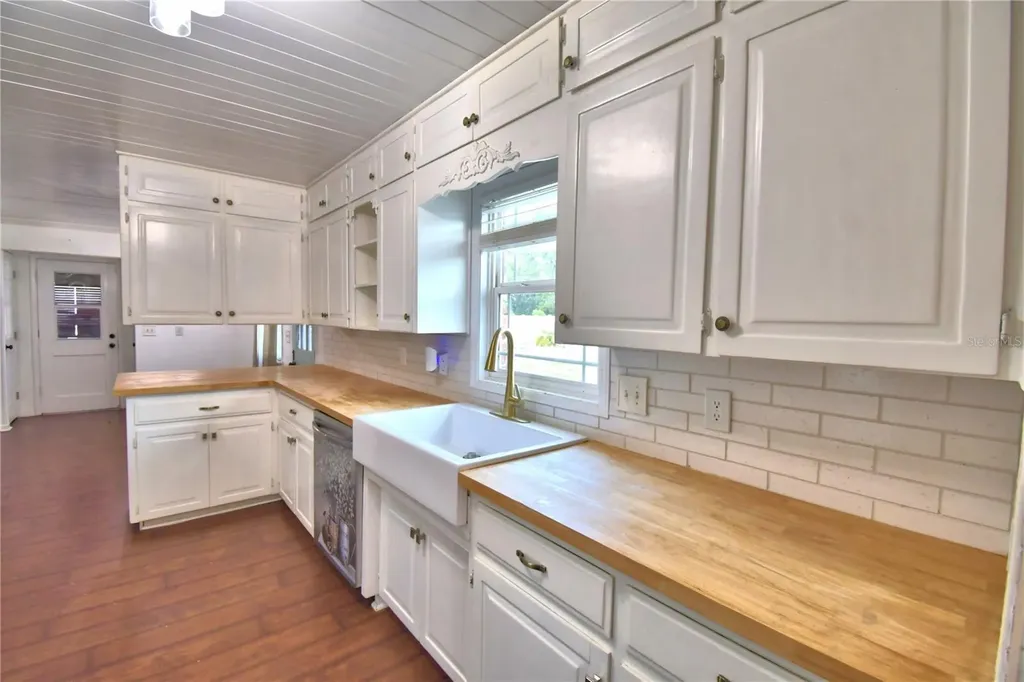 215 S Ilakee Avenue Lake Alfred FL 33850