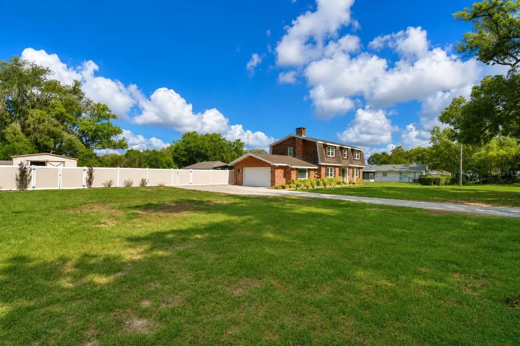 215 S Ilakee Avenue Lake Alfred FL 33850