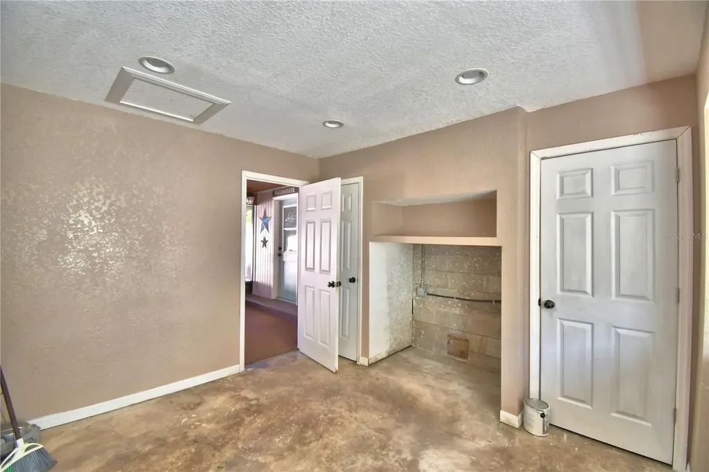215 S Ilakee Avenue Lake Alfred FL 33850