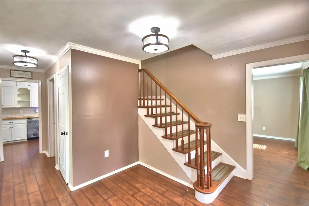 215 S Ilakee Avenue Lake Alfred FL 33850