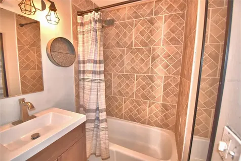 215 S Ilakee Avenue Lake Alfred FL 33850