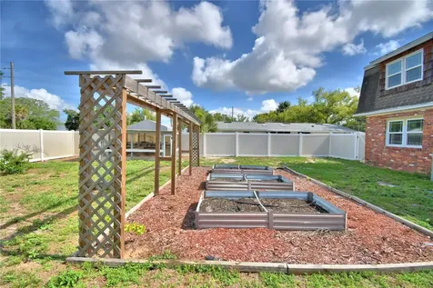 215 S Ilakee Avenue Lake Alfred FL 33850