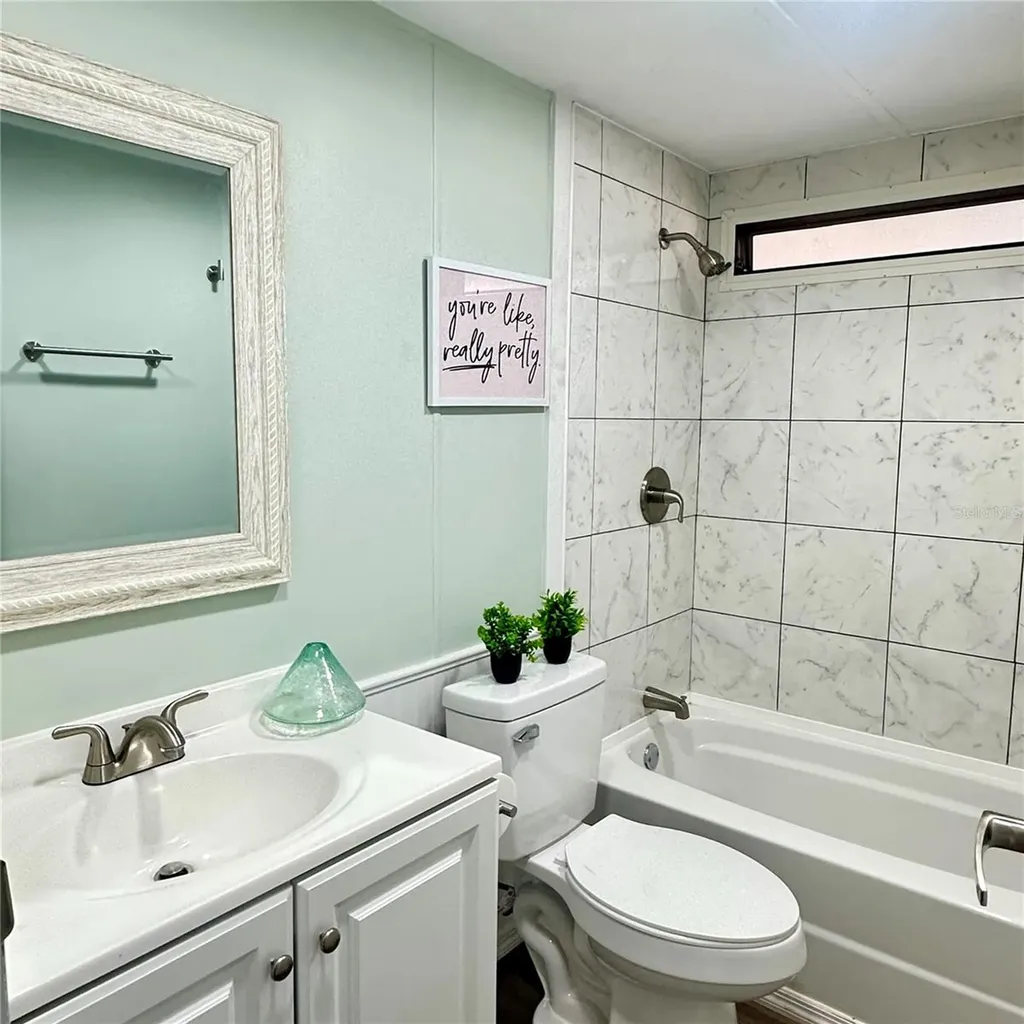 818 Michigan Street Wildwood FL 34785