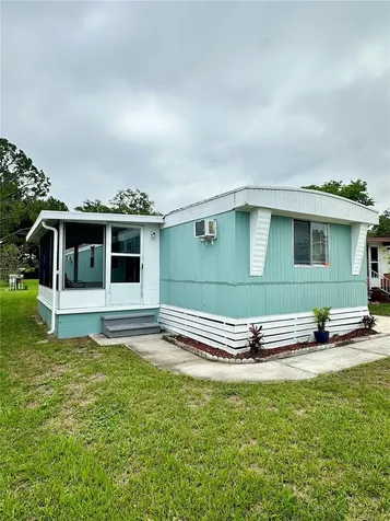 818 Michigan Street Wildwood FL 34785