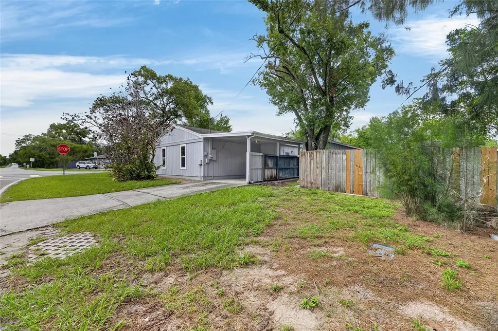5001 Whiteway Drive Tampa FL 33617