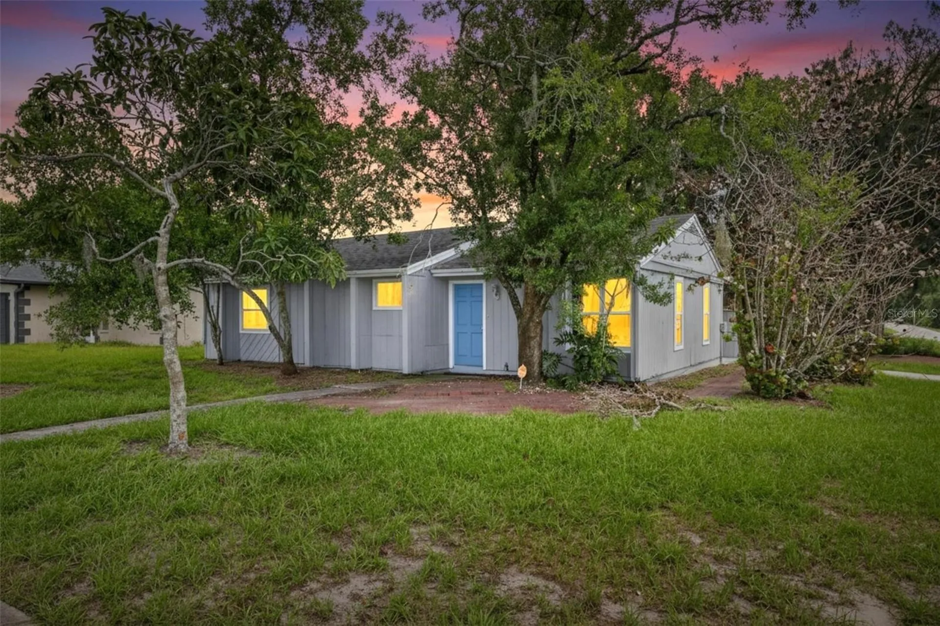 5001 Whiteway Drive Tampa FL 33617