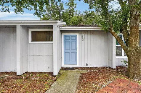 5001 Whiteway Drive Tampa FL 33617
