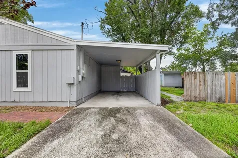 5001 Whiteway Drive Tampa FL 33617