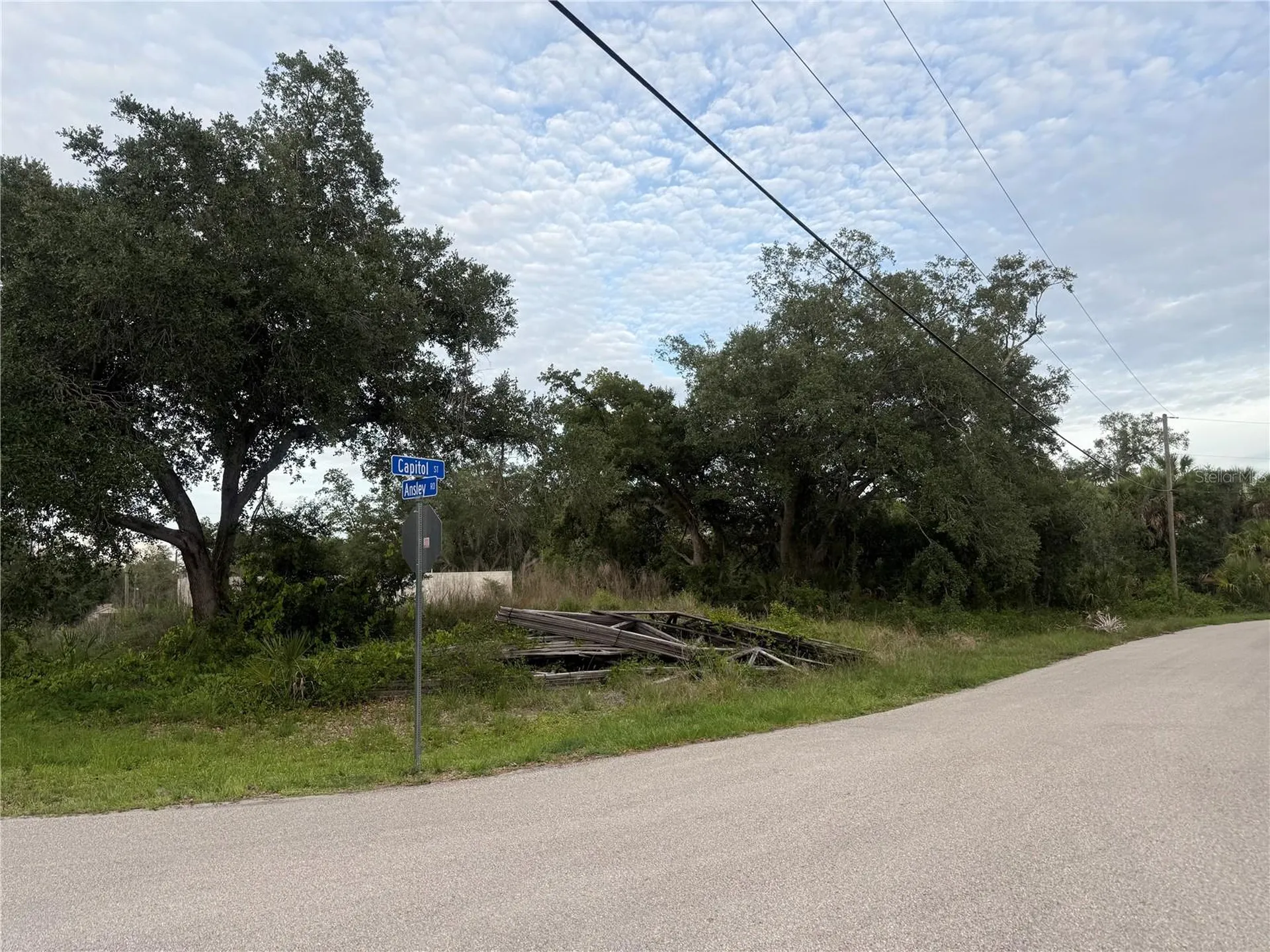 1808 Capitol Street North Port FL 34288