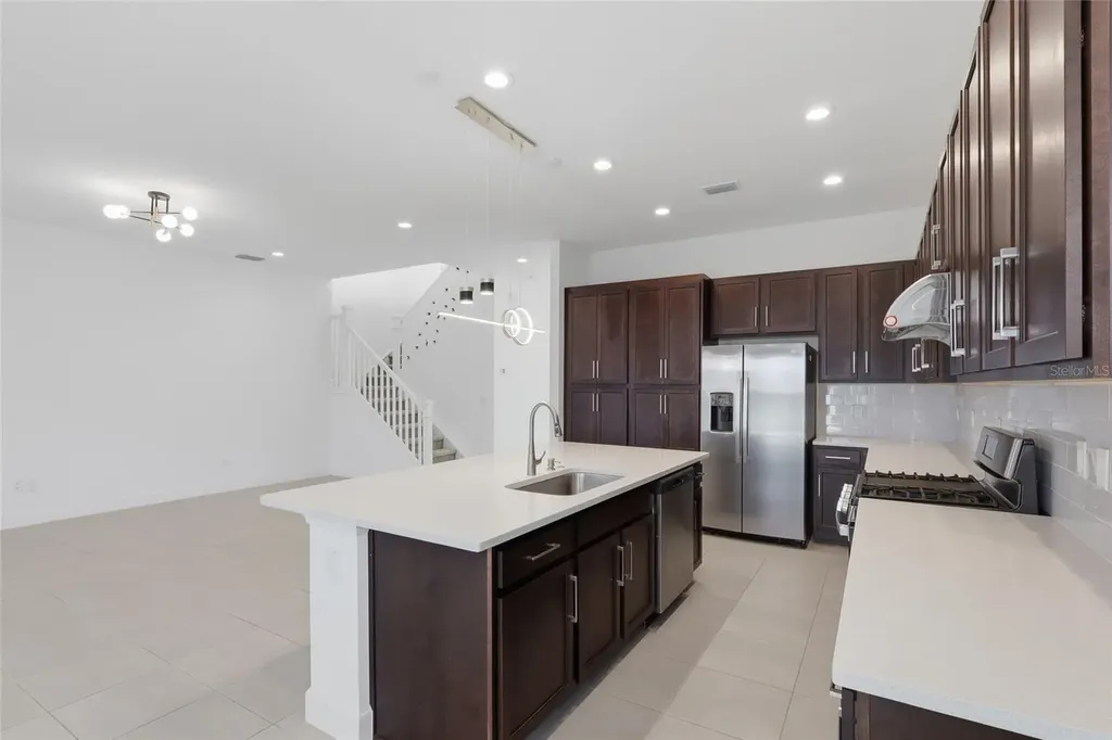 32801 Tree Of Life Avenue Wesley Chapel FL 33543
