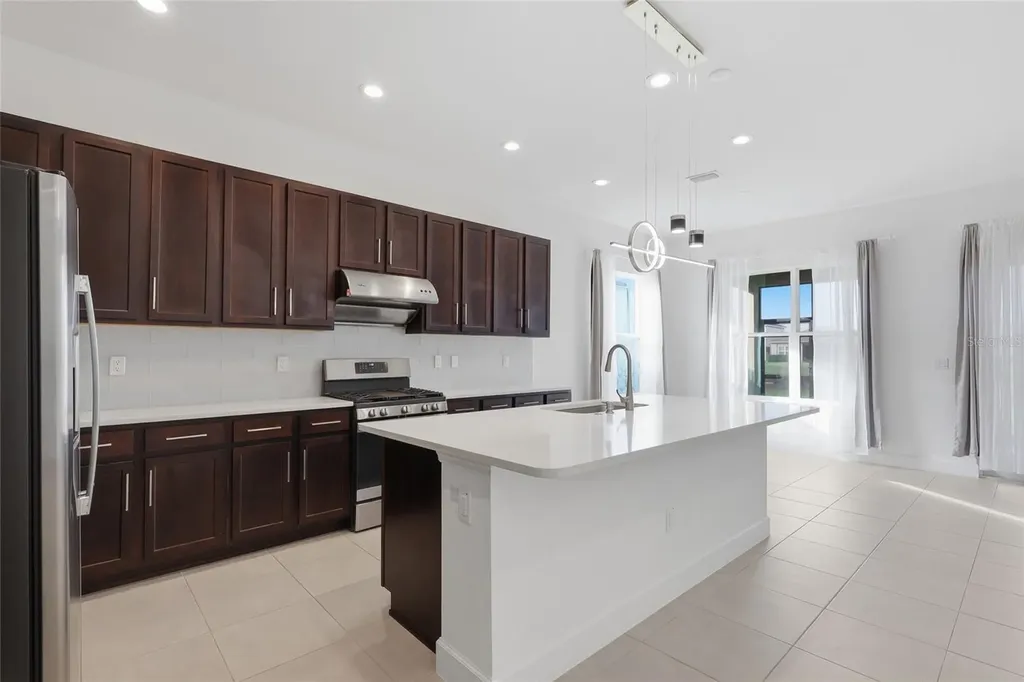 32801 Tree Of Life Avenue Wesley Chapel FL 33543