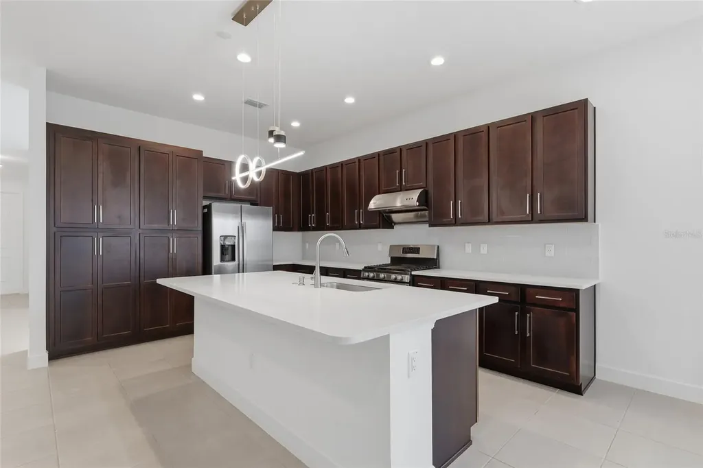 32801 Tree Of Life Avenue Wesley Chapel FL 33543