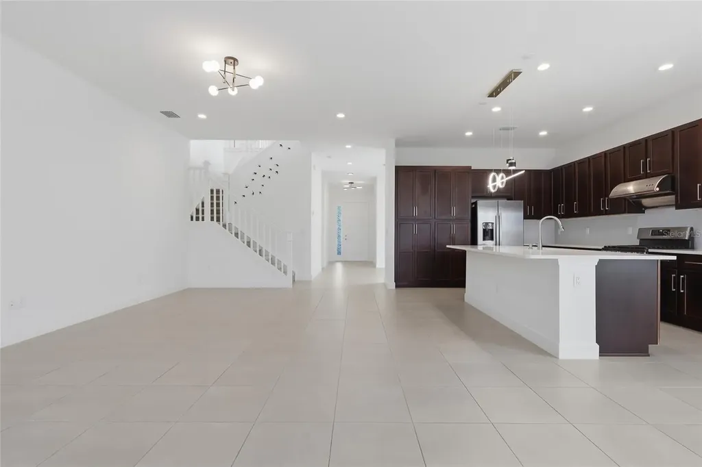 32801 Tree Of Life Avenue Wesley Chapel FL 33543