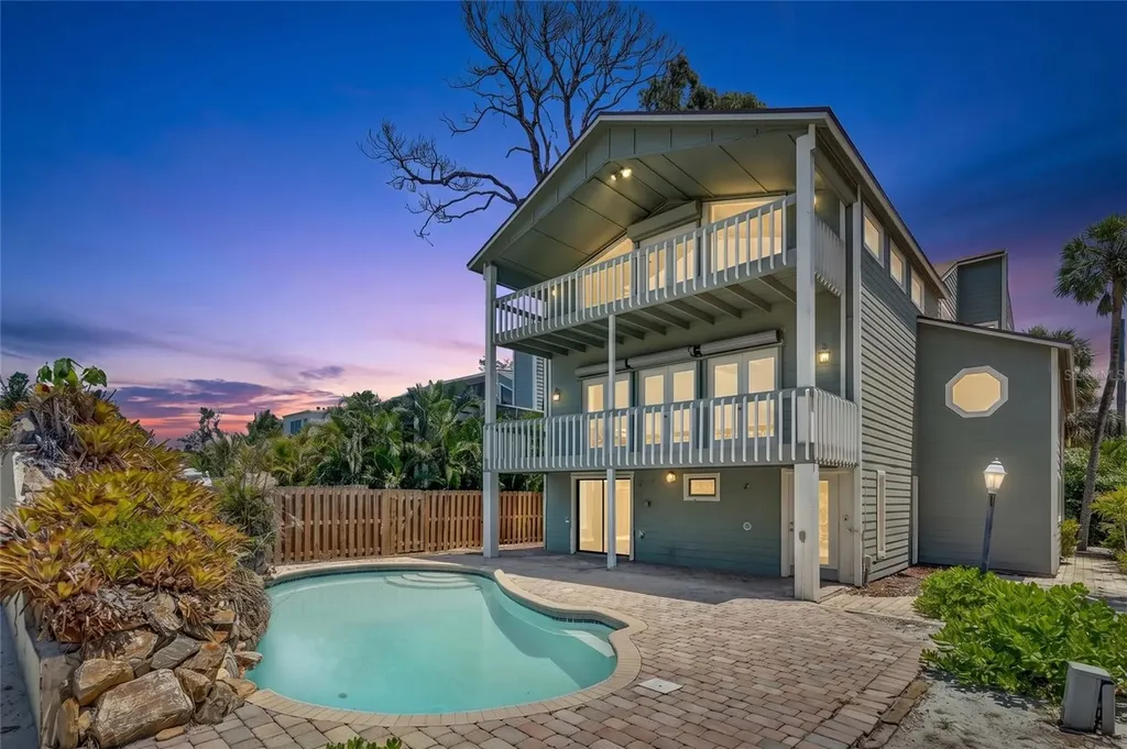 4051 Shell Road Siesta Key FL 34242