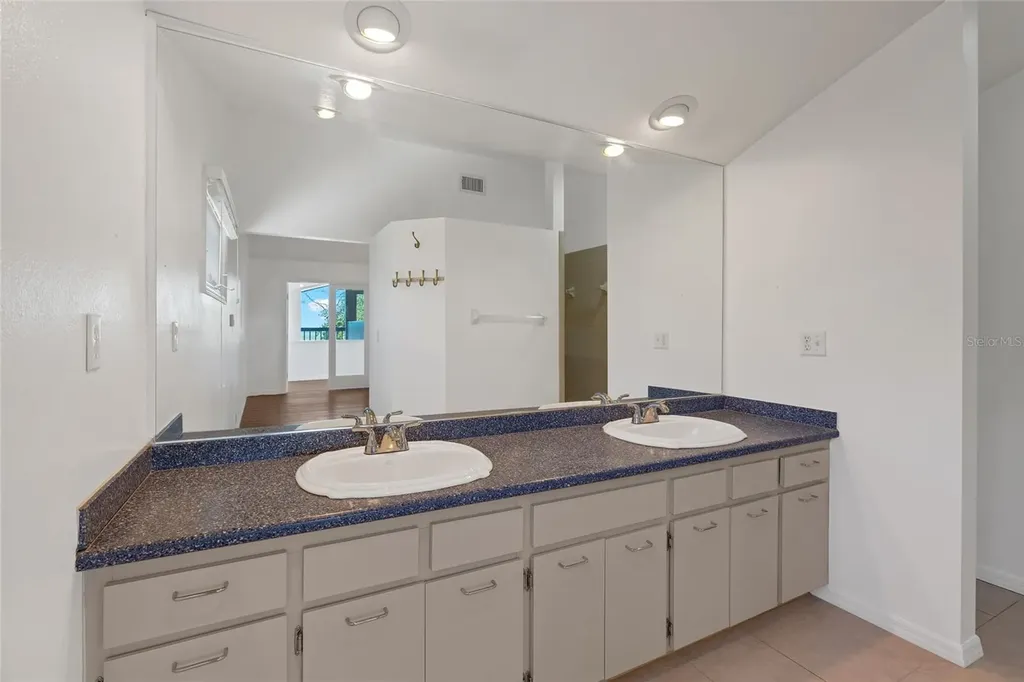 4051 Shell Road Siesta Key FL 34242