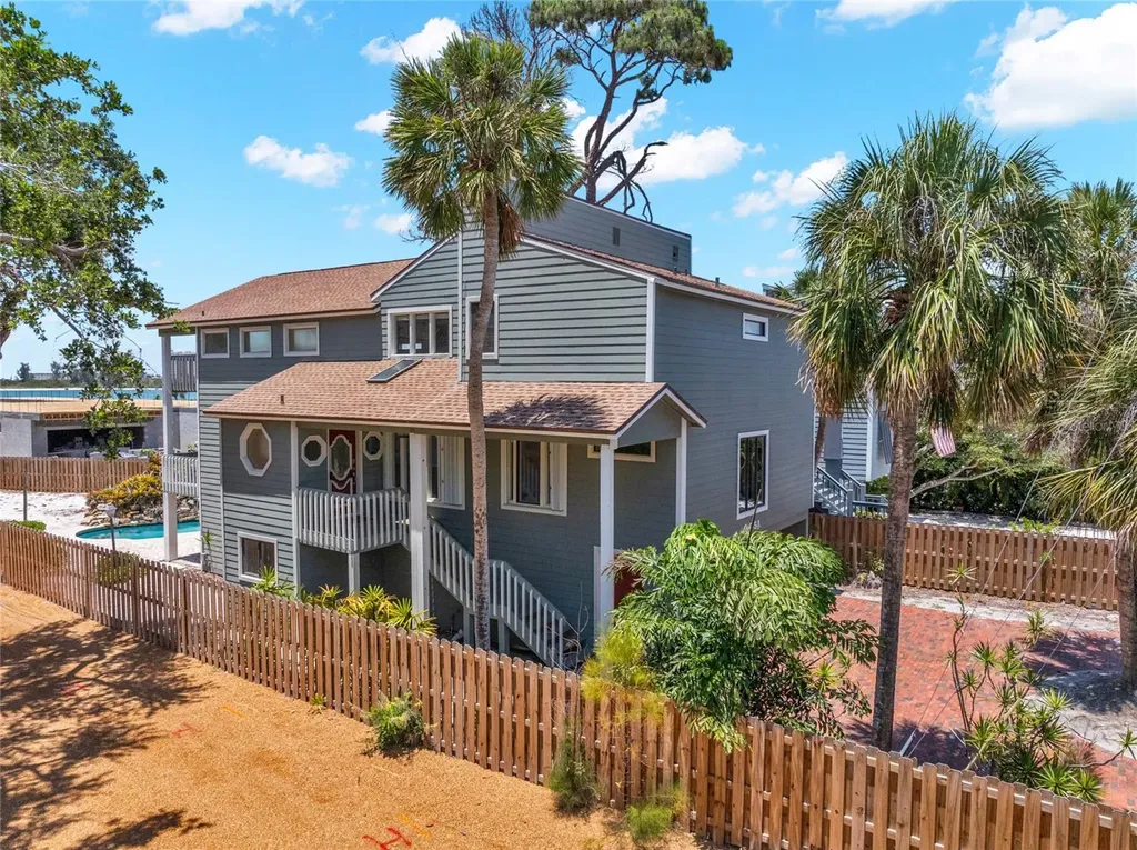 4051 Shell Road Siesta Key FL 34242