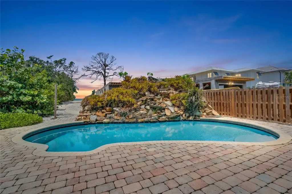 4051 Shell Road Siesta Key FL 34242