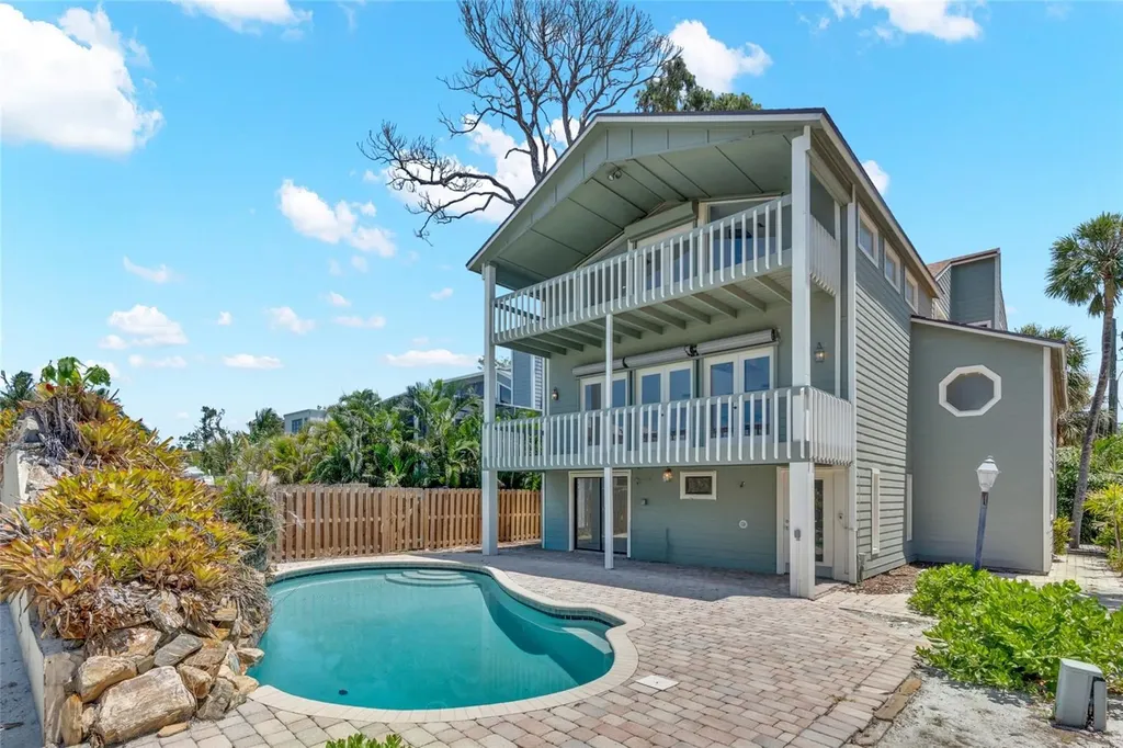 4051 Shell Road Siesta Key FL 34242