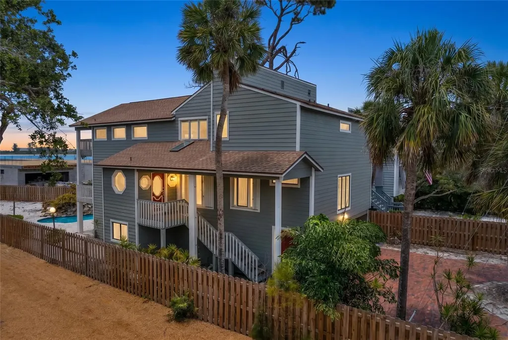 4051 Shell Road Siesta Key FL 34242