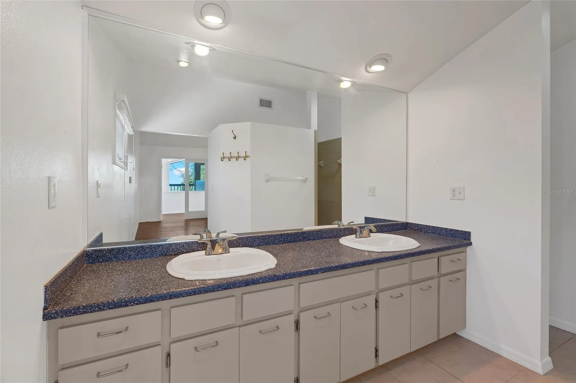 4051 Shell Road Siesta Key FL 34242