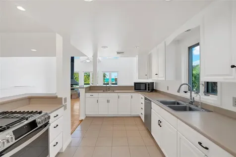 4051 Shell Road Siesta Key FL 34242