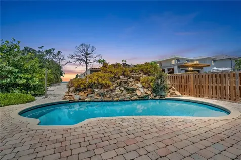 4051 Shell Road Siesta Key FL 34242