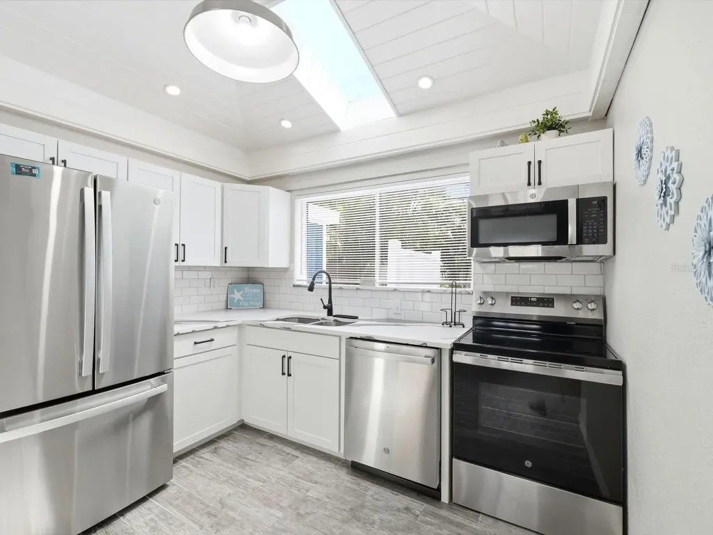 1207 1st Street Indian Rocks Beach FL 33785