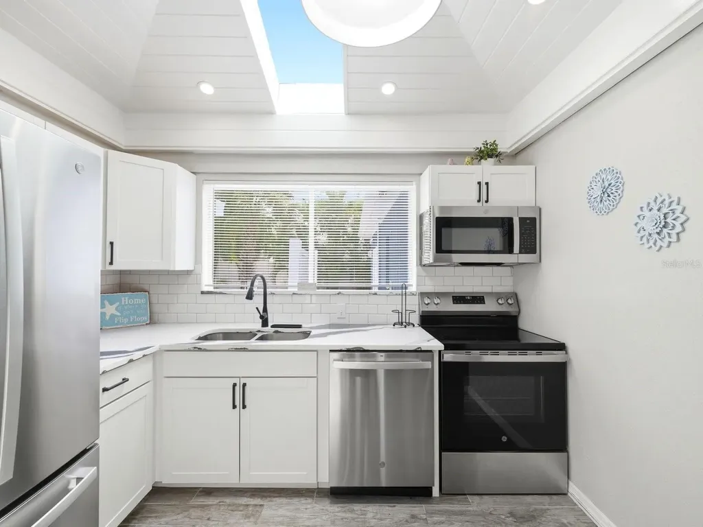 1207 1st Street Indian Rocks Beach FL 33785