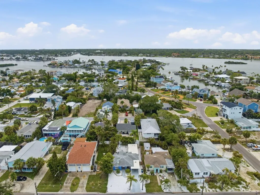1207 1st Street Indian Rocks Beach FL 33785